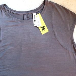 NWT all in motion active wear top